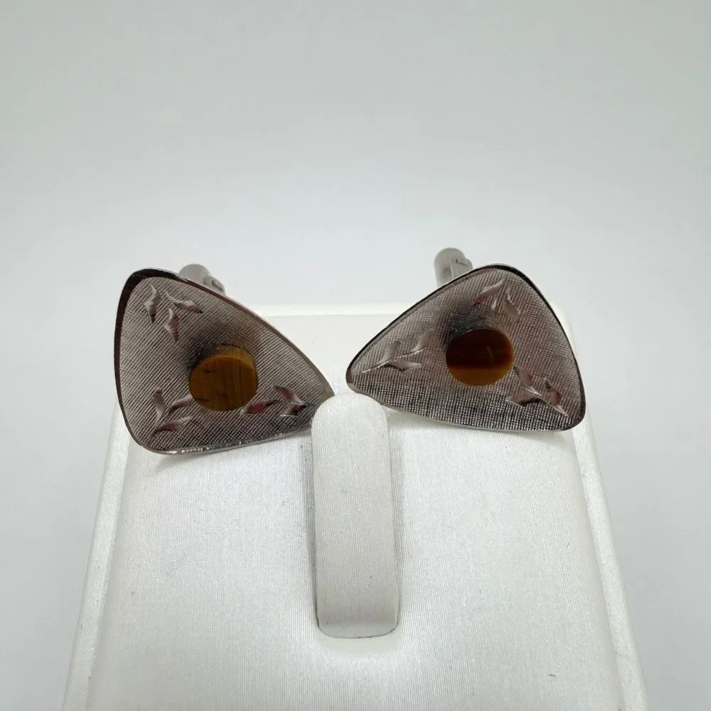 Vintage/Retro Tigers Eye and diamond cut leaf design silver tone cuff links!‎